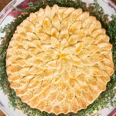 Torta rústica de frango cremosa