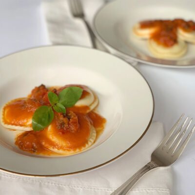 Sorrentini de Burrata e Limão siciliano ao molho pomodoro Sanmarzano