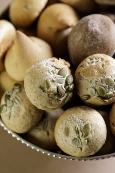 Seleção de mini pães artesanais