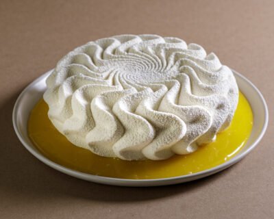 Alternative view of Mousse de coco fresco com baba de moça