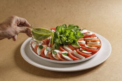 Alternative view of Salada Caprese